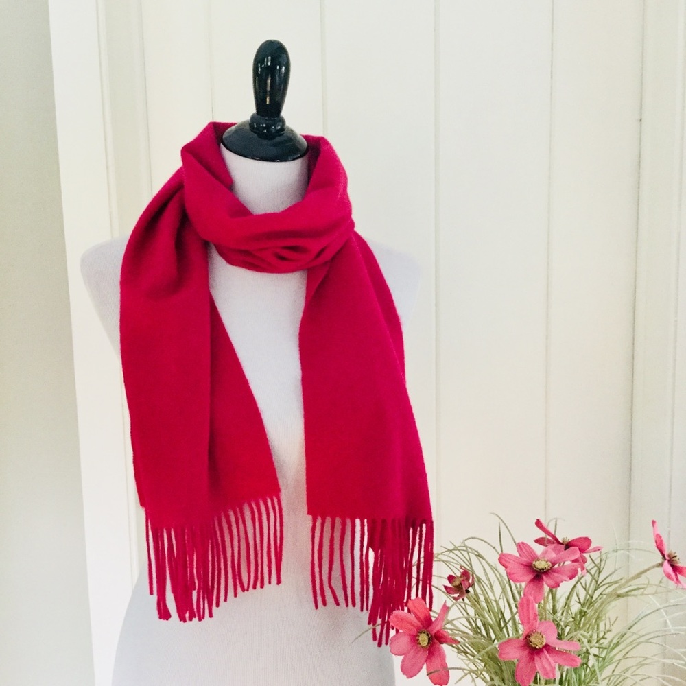 Amicale Cashmere Fuchsia Scarf